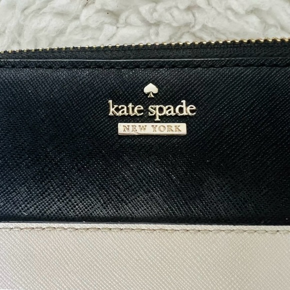 Kate Spade Black & Beige Wristlet Wallet